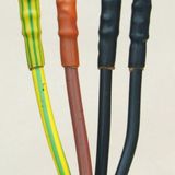Smršťovací trubky pro ukončení žil kabelů aplikované na kabel